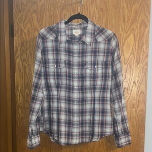 Levi's Woman’s Red and Blue Plaid Button Down Shirt size Large